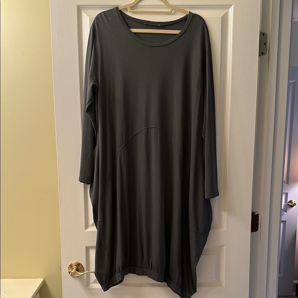 Chic Tulip Hem Cotton Knit Dress